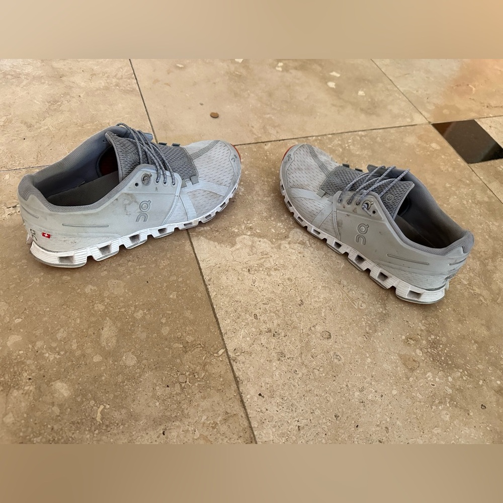 On Cloud 5 Womens Shoes